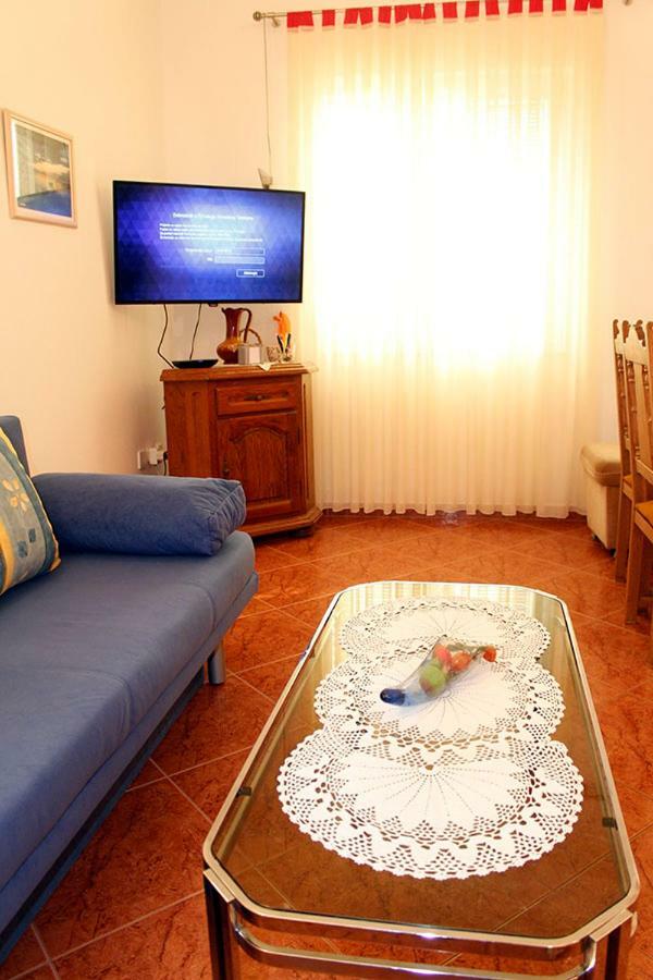 Apartmani Zeljko Metajna Kültér fotó