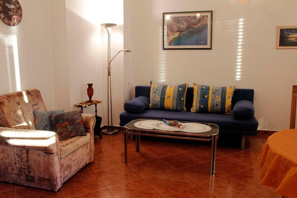 Apartmani Zeljko Metajna Kültér fotó